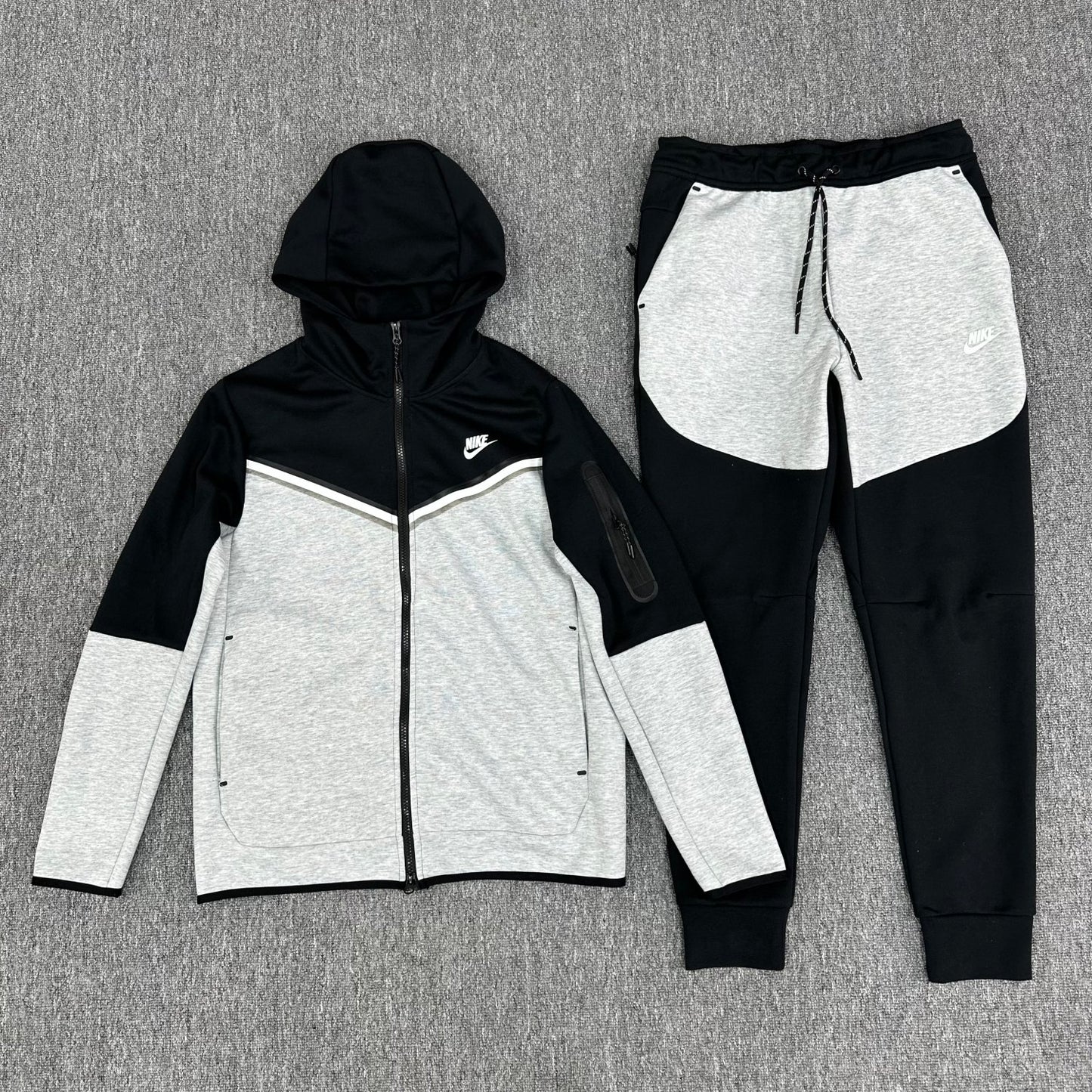 Nike Tech Fleece Komplet