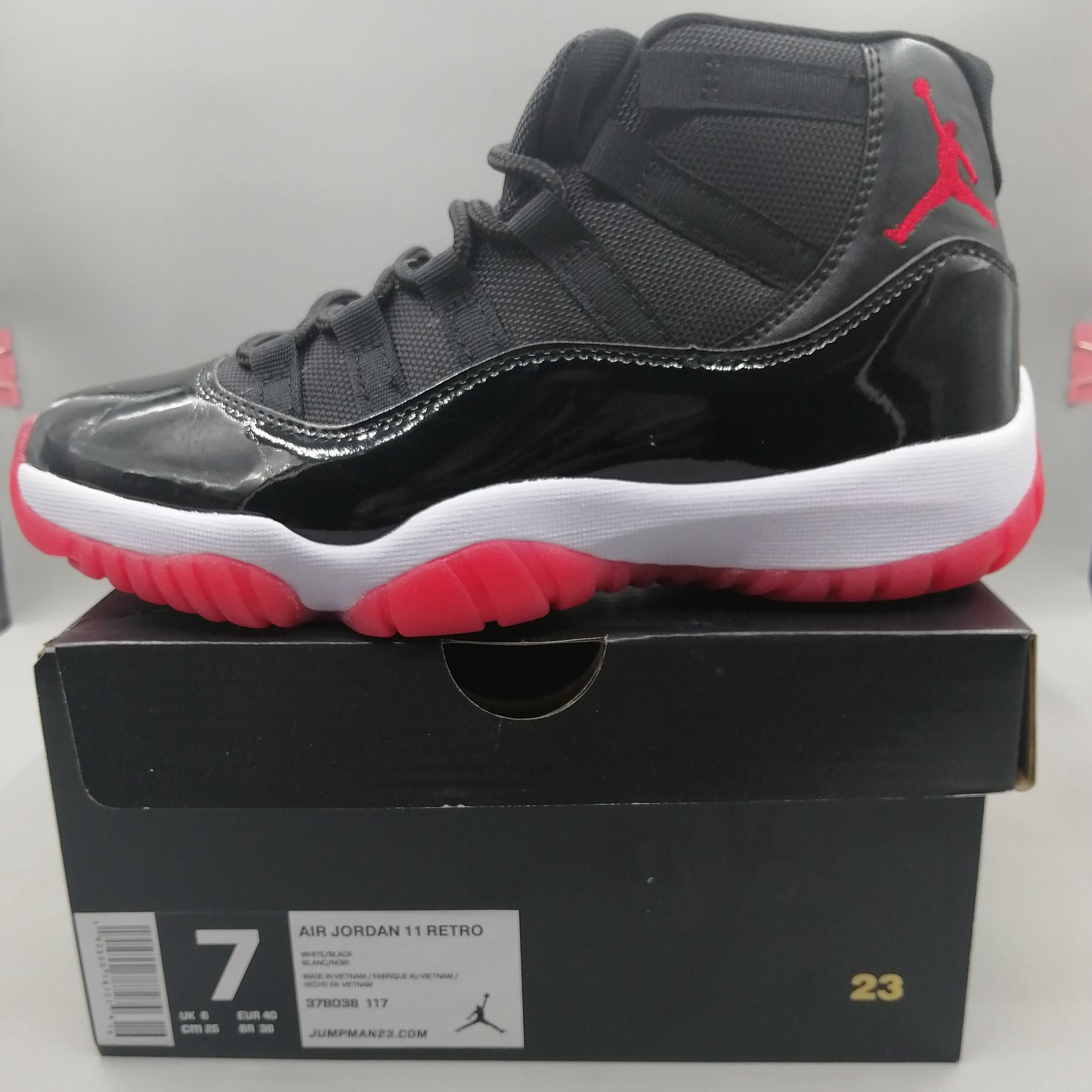 Air Jordan 11 Retro "Bred"