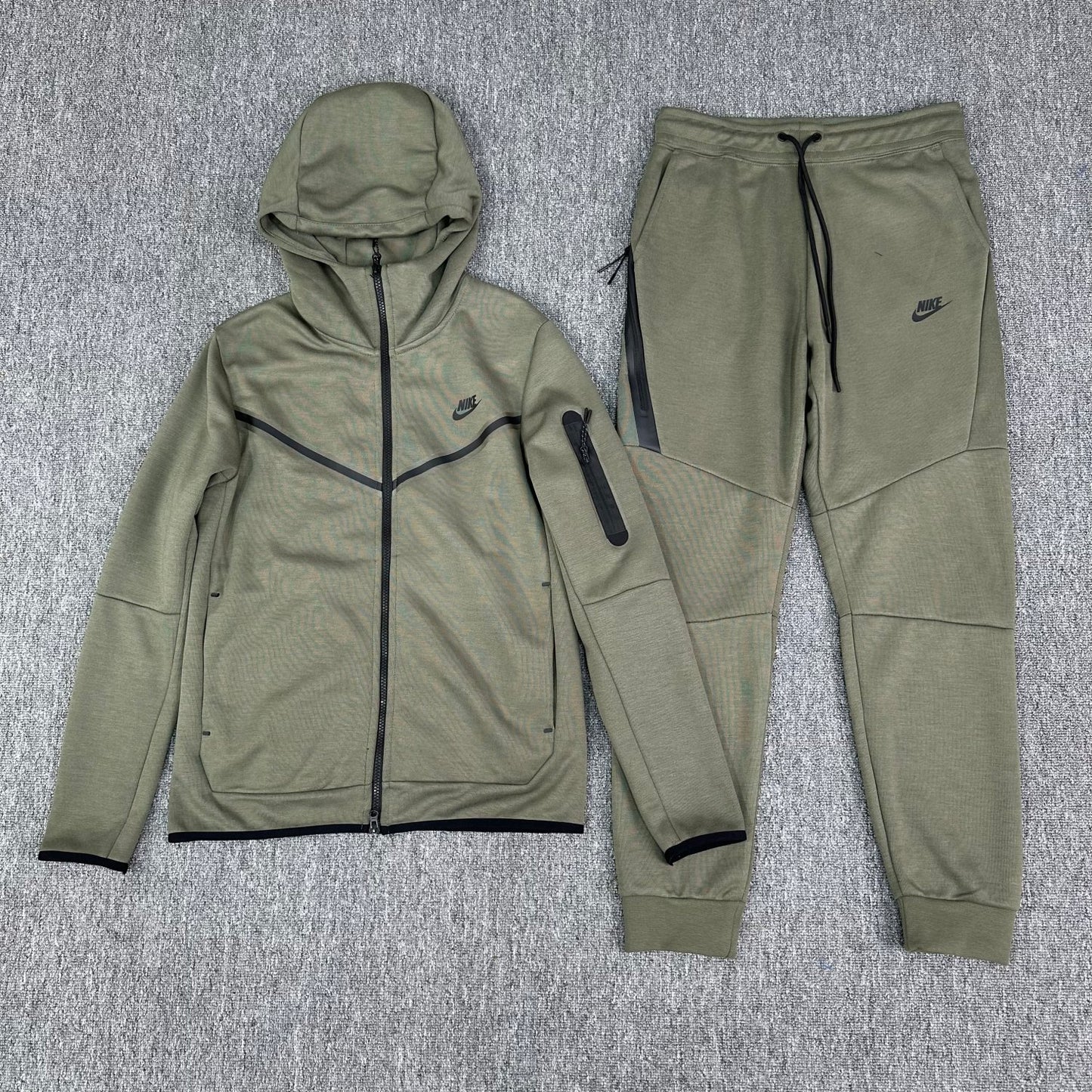 Nike Tech Fleece Komplet