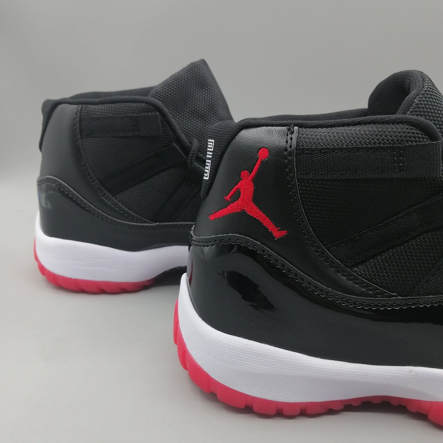 Air Jordan 11 Retro "Bred"