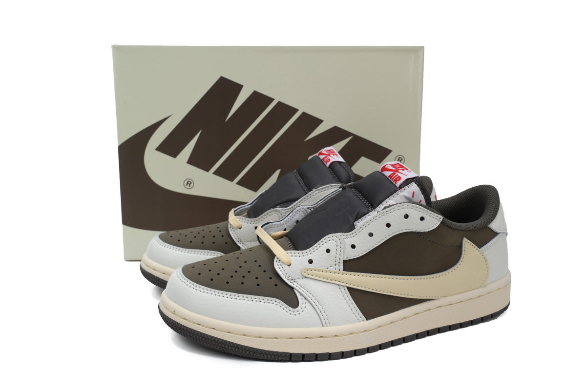 Air Jordan 1 x Travis Scott Low Reverse Mocha